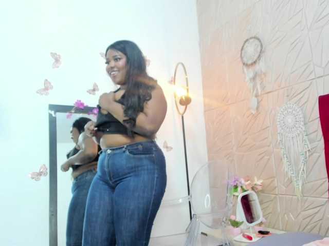 Nicol-Zurich live cam on BongaCams