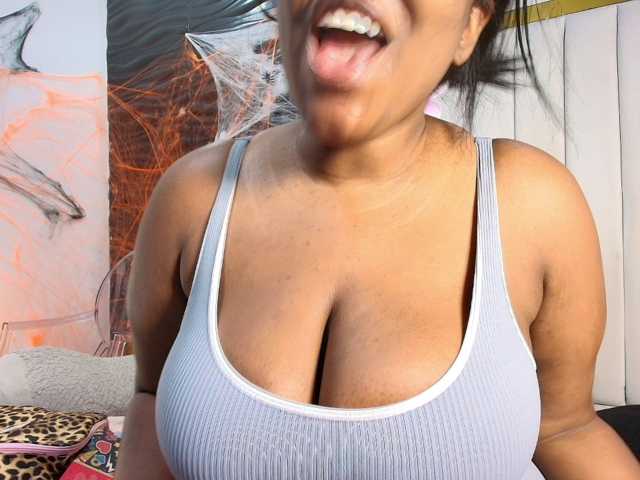 Nicol-Zurich live cam on BongaCams
