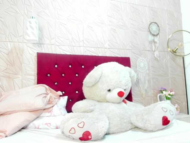 Nicol-Zurich live cam on BongaCams