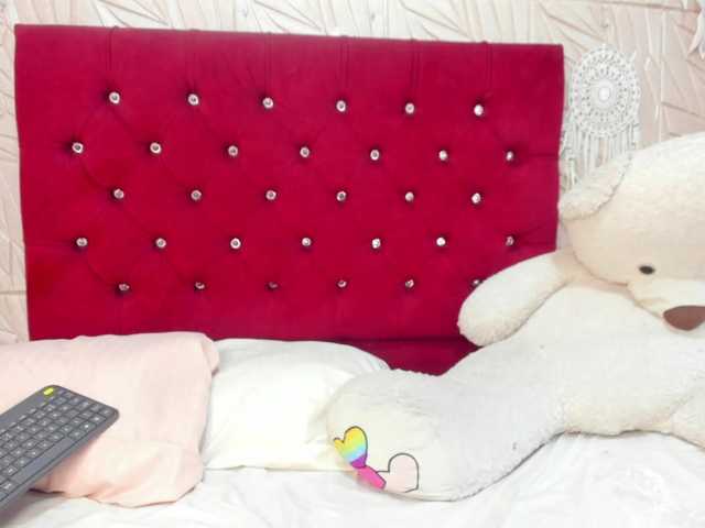 Nicol-Zurich live cam on BongaCams