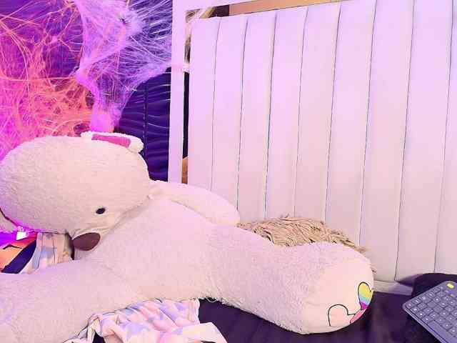 Nicol-Zurich's webcam live show
