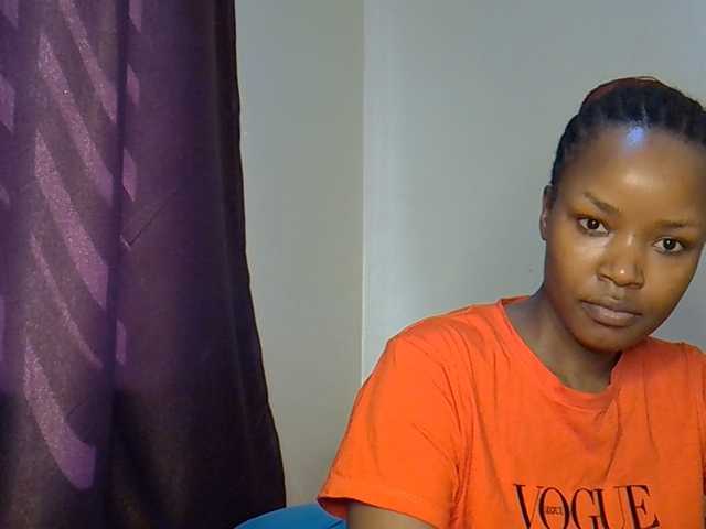 Sweetroshana live webcam show