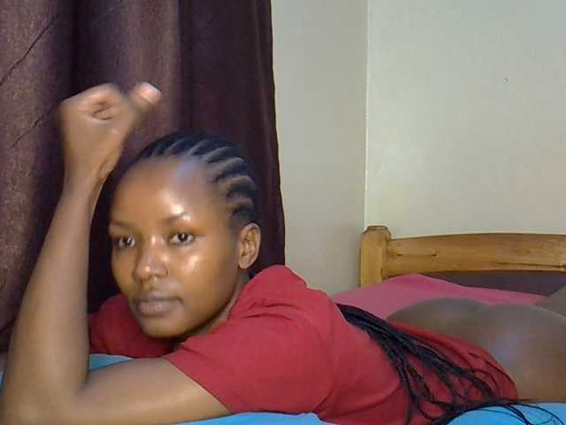 Sweetroshana live cam on BongaCams
