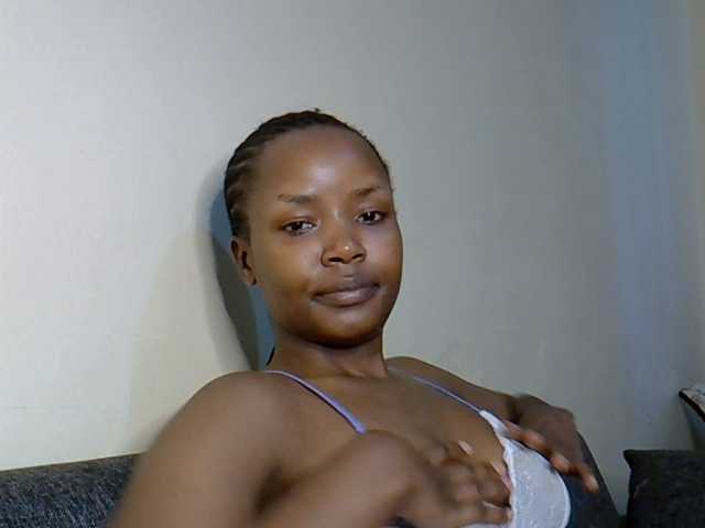 Sweetroshana live cam on BongaCams
