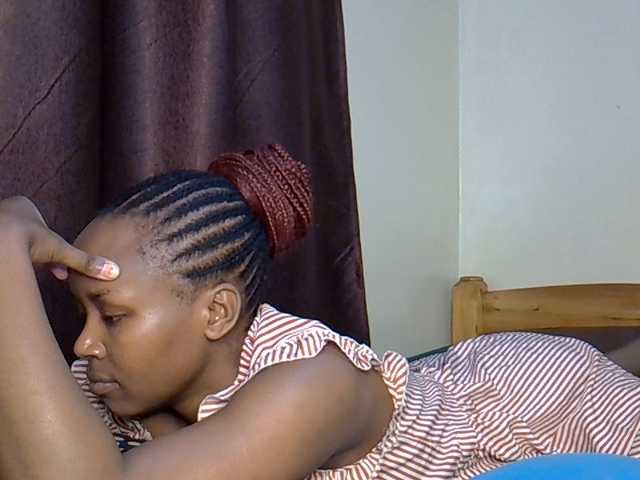 Sweetroshana live cam on BongaCams