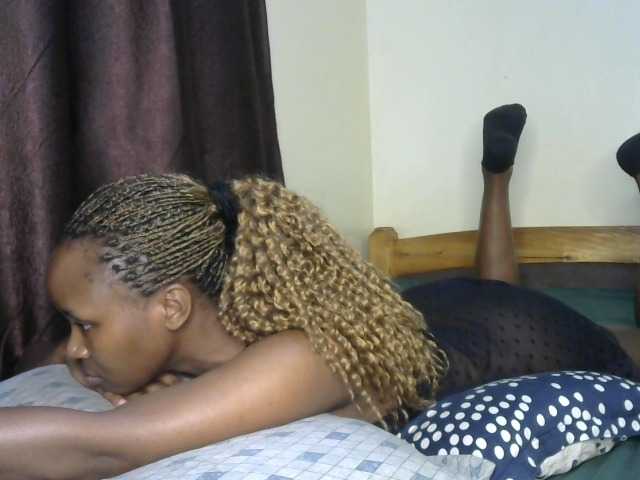 Sweetroshana live cam on BongaCams