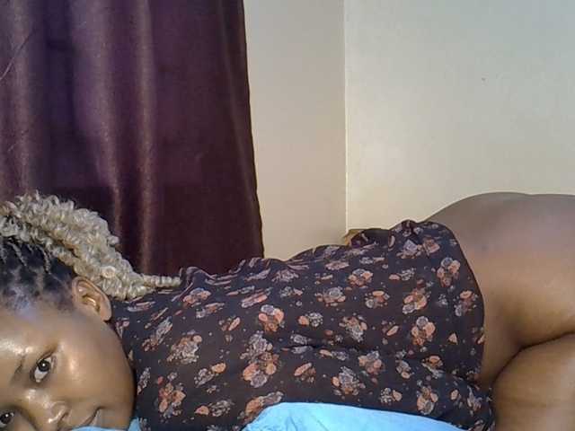 Sweetroshana live cam on BongaCams