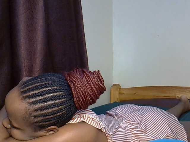 Sweetroshana live cam on UnifiedCams