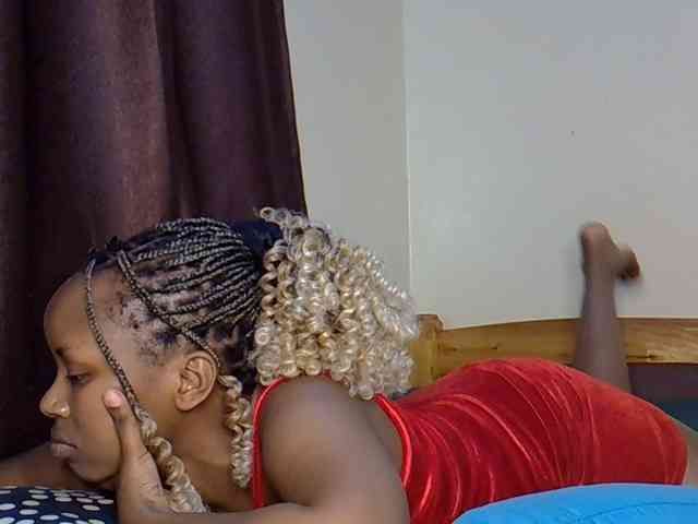 Sweetroshana webcam
