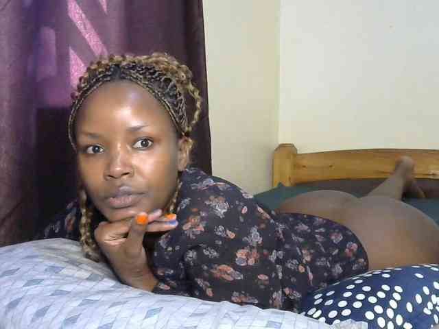 Sweetroshana webcam