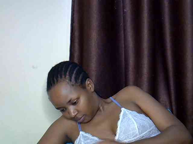 Sweetroshana webcam