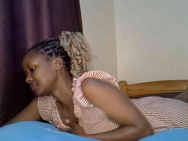 Sweetroshana webcam