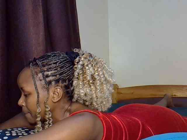 Sweetroshana webcam