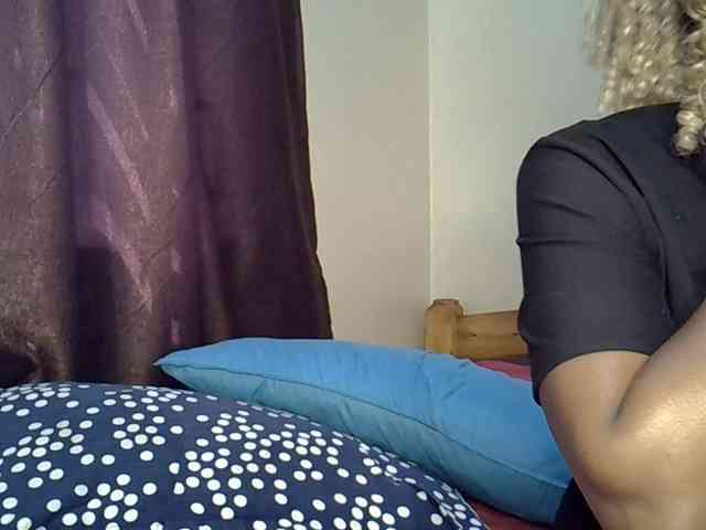 Sweetroshana webcam