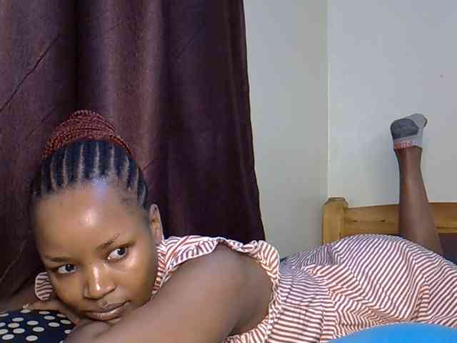 Sweetroshana webcam