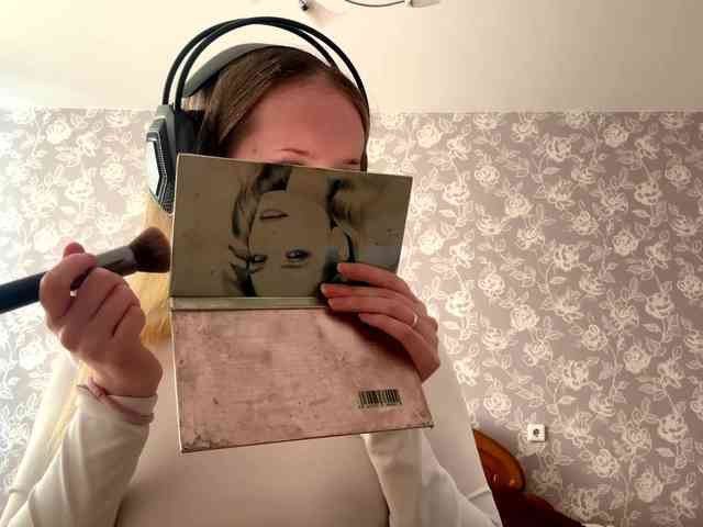 LaceyCockrell webcam