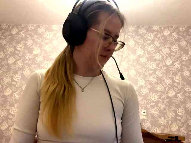 LaceyCockrell webcam