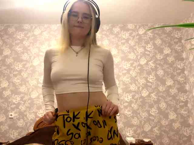 LaceyCockrell webcam