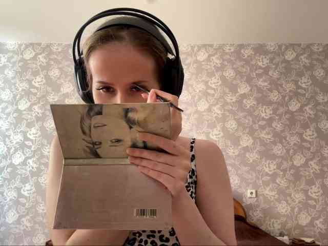 LaceyCockrell webcam