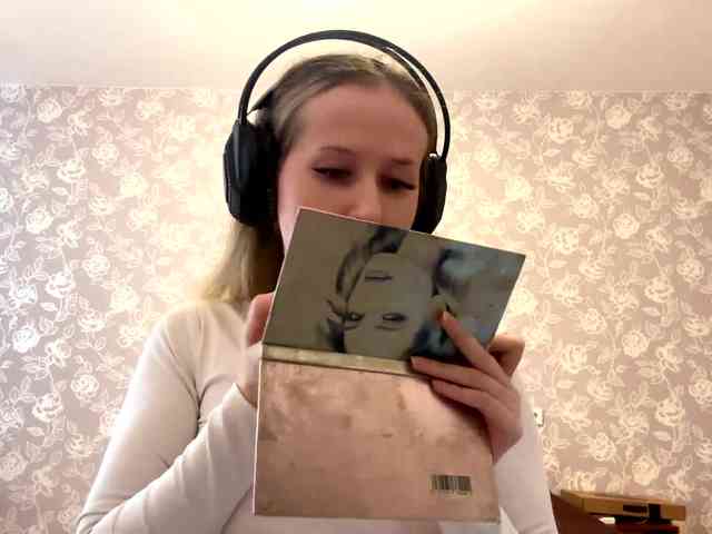 LaceyCockrell webcam