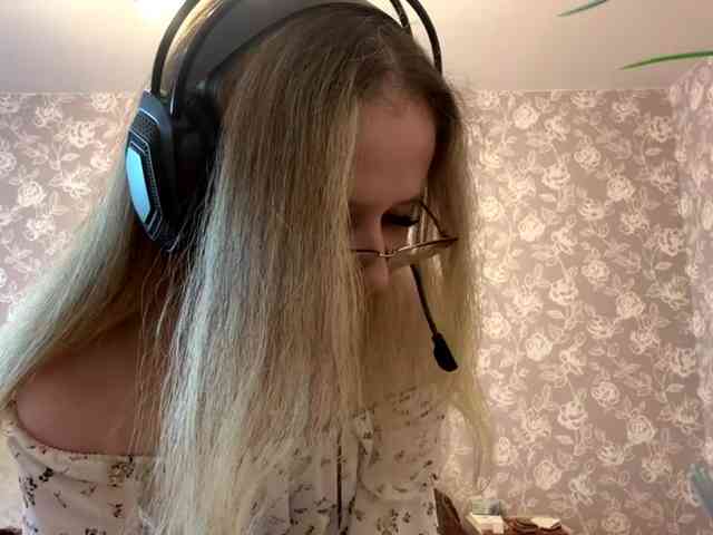 LaceyCockrell webcam