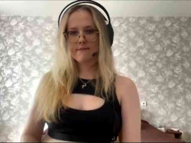 LaceyCockrell webcam