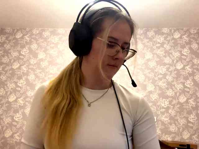 LaceyCockrell webcam