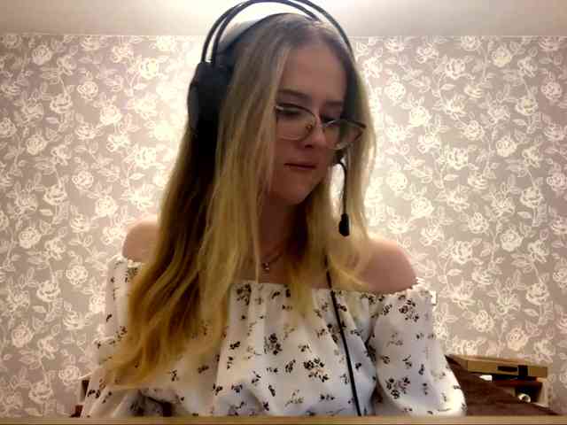 LaceyCockrell webcam