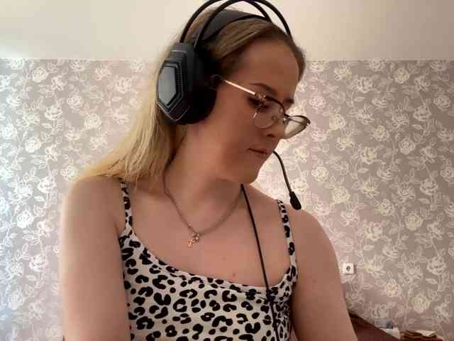 LaceyCockrell webcam