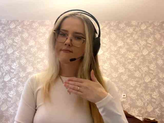 LaceyCockrell webcam