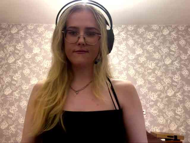 LaceyCockrell webcam