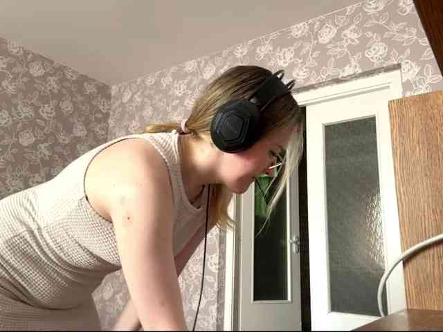 LaceyCockrell webcam