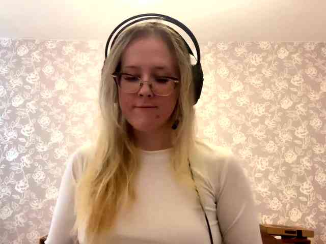 LaceyCockrell webcam