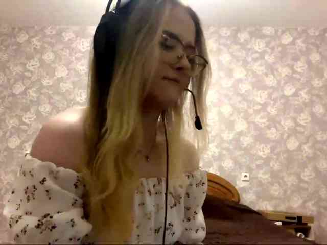 LaceyCockrell webcam