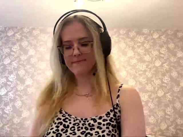 LaceyCockrell webcam