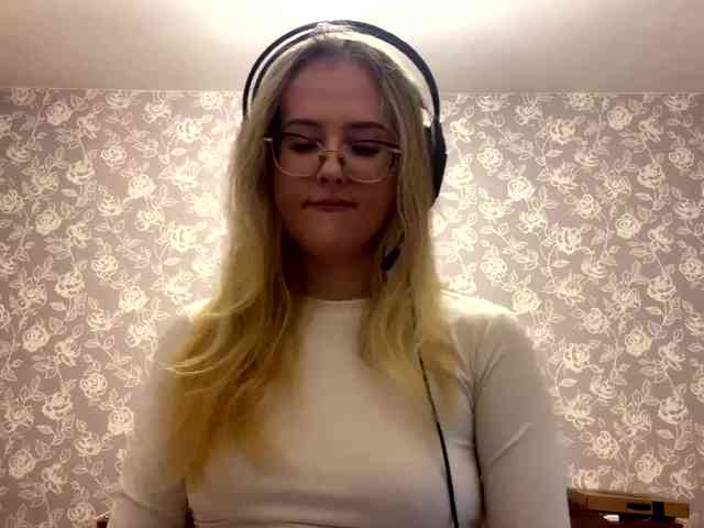 LaceyCockrell webcam