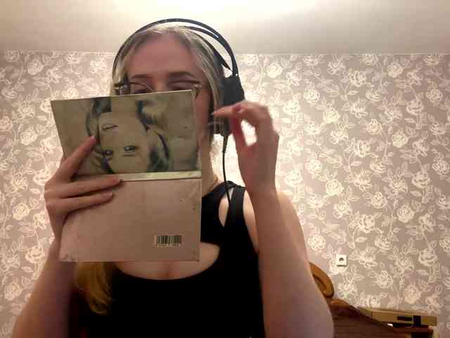 LaceyCockrell webcam