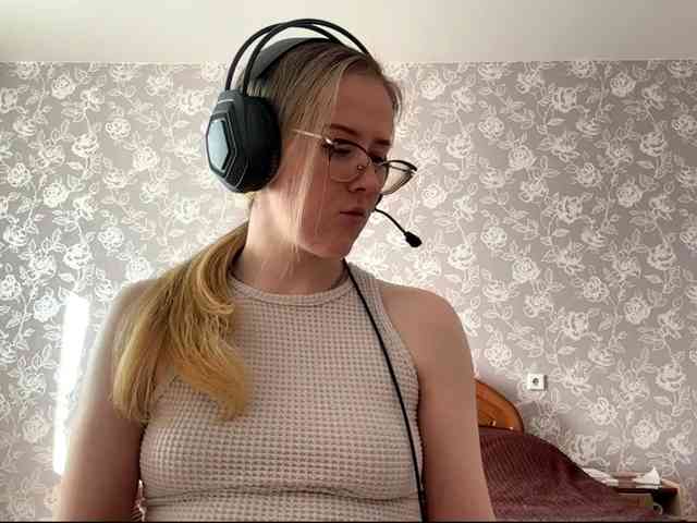 LaceyCockrell webcam