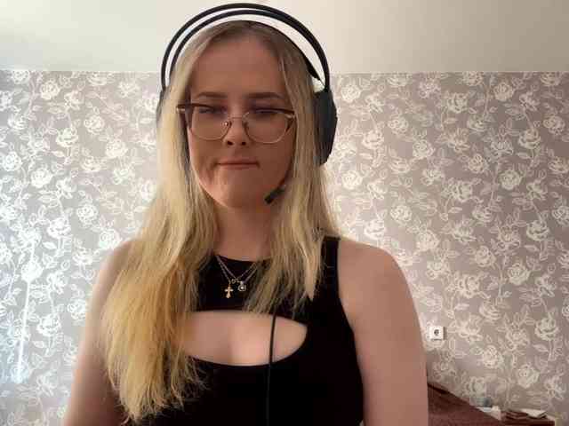 LaceyCockrell webcam