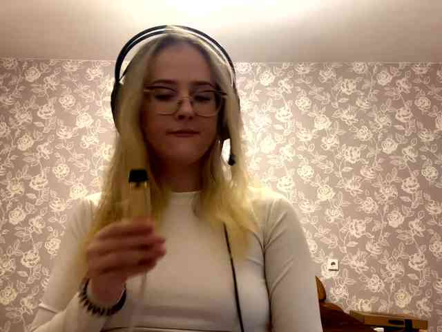 LaceyCockrell webcam