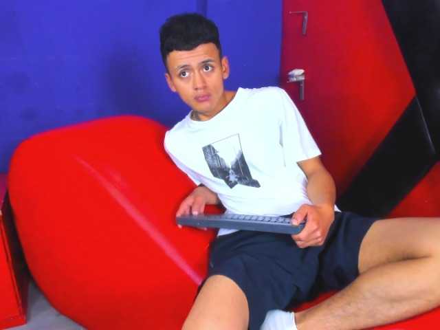 Secret-Pleassure's BongaCams show and profile