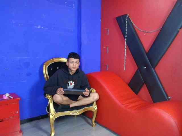 Secret-Pleassure webcam