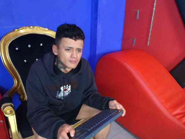 Secret-Pleassure webcam