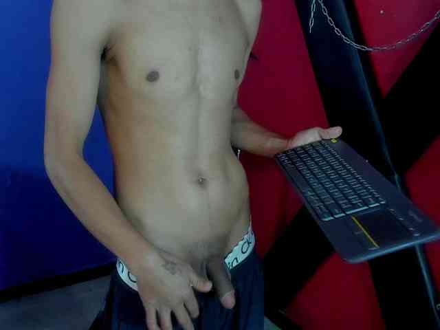 Secret-Pleassure webcam