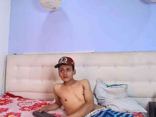 Secret-Pleassure webcam