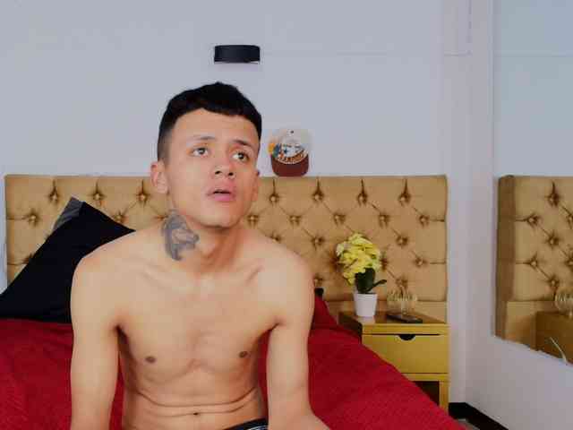 Secret-Pleassure webcam