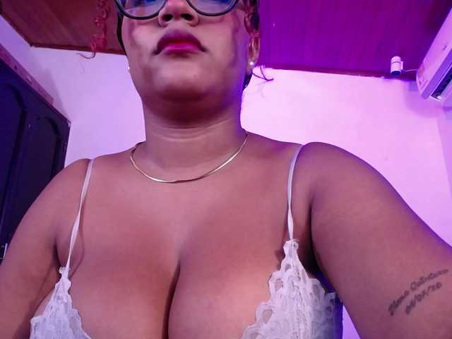 tyna-brown's BongaCams show and profile