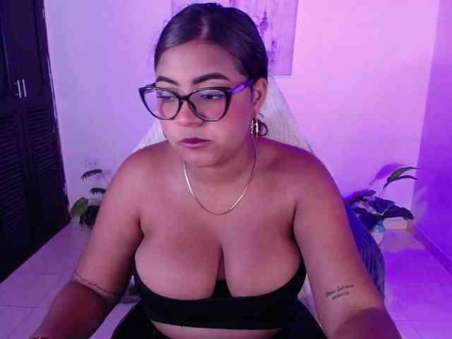 tyna-brown webcam