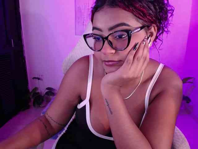tyna-brown webcam