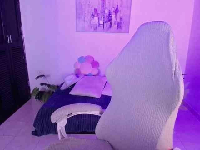 tyna-brown webcam